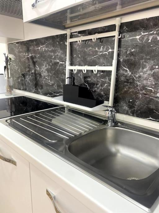 Milano Centrale Cozy Aparment Free Wifi Apartment Bagian luar foto